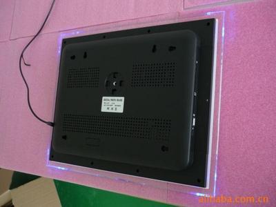 15寸多功能數(shù)碼相框 廣告、禮品與娛樂的智能之選